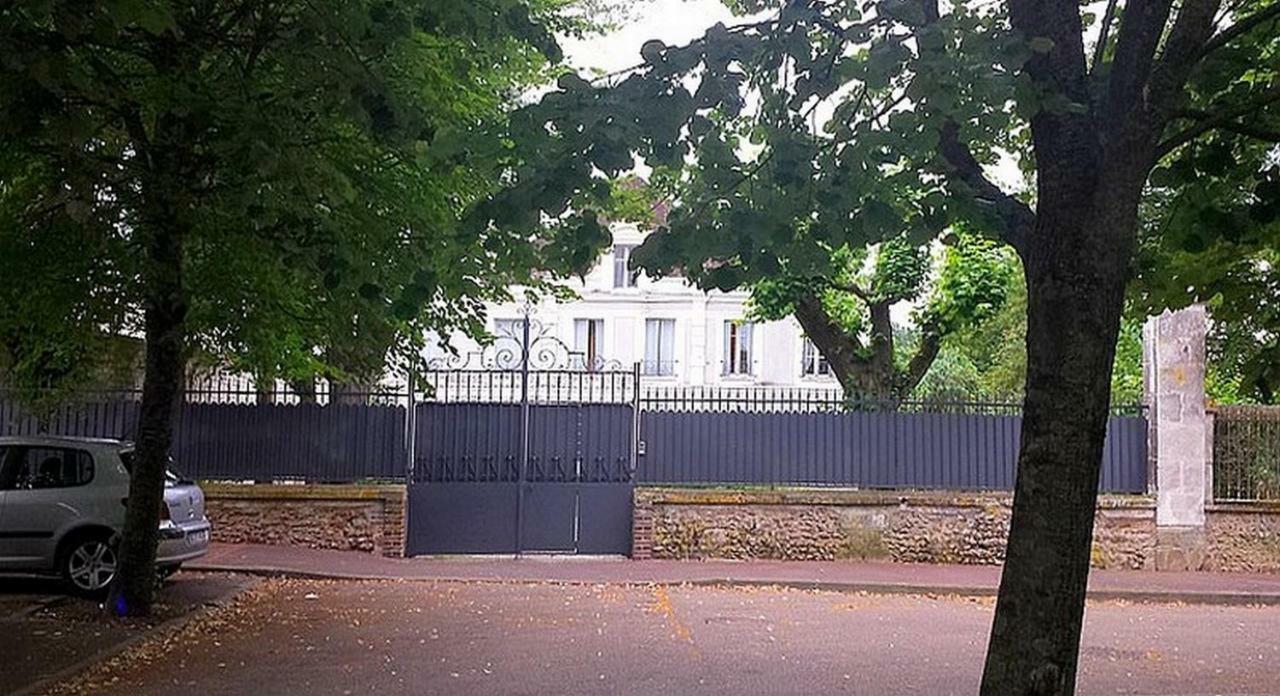 Hotel Particulier La Gobine Joigny Exterior foto